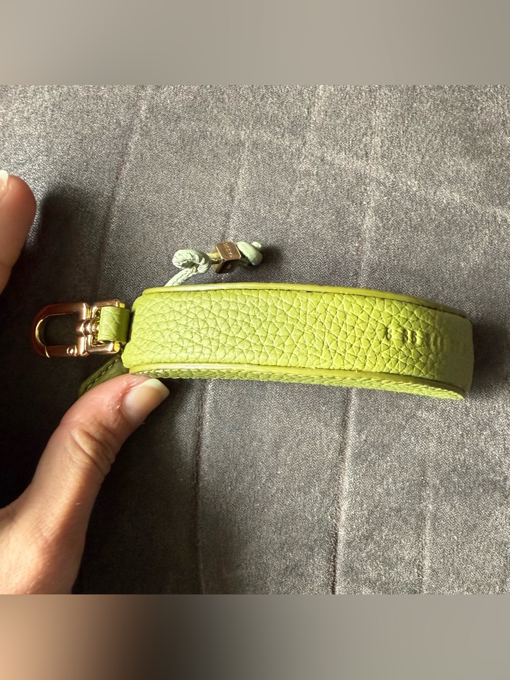 MAISON de Sabre Sabremoji Peapod Vegetable Charm 🫛♥️ - Picture 4 of 9